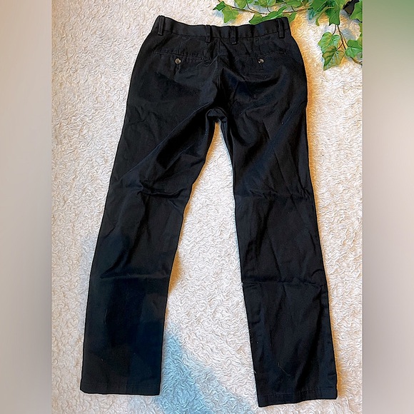 NWOT, CHINO PANT CLASSIC FIT STRAIGHT LEG NATURALLY WRINKLE-RESISTANT - Picture 14 of 16